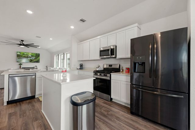 2010 Hyde Acres Street, League City, TX 77573