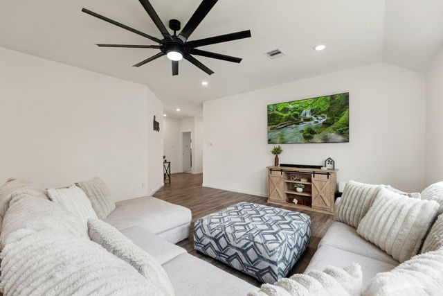 2010 Hyde Acres Street, League City, TX 77573