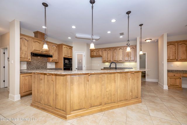 6212 Olde Magnolia Drive, Ocean Springs, MS 39564