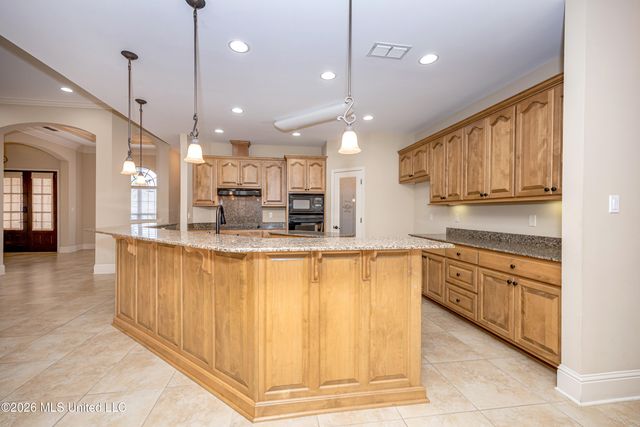 6212 Olde Magnolia Drive, Ocean Springs, MS 39564