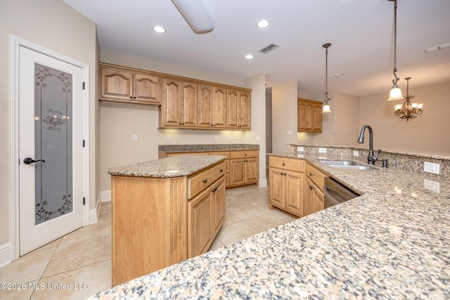 6212 Olde Magnolia Drive, Ocean Springs, MS 39564