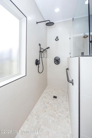 6212 Olde Magnolia Drive, Ocean Springs, MS 39564