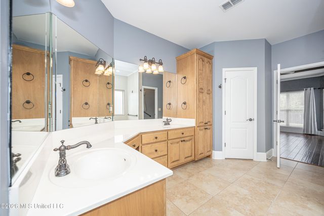 6212 Olde Magnolia Drive, Ocean Springs, MS 39564