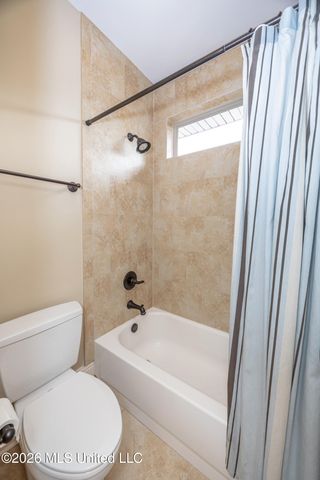 6212 Olde Magnolia Drive, Ocean Springs, MS 39564