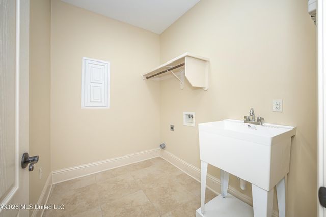 6212 Olde Magnolia Drive, Ocean Springs, MS 39564