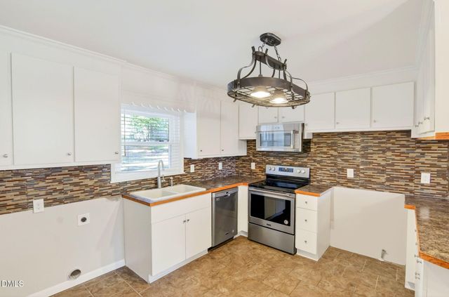 407 N Willow Street, Angier, NC 27501