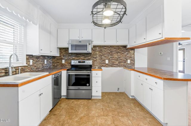 407 N Willow Street, Angier, NC 27501