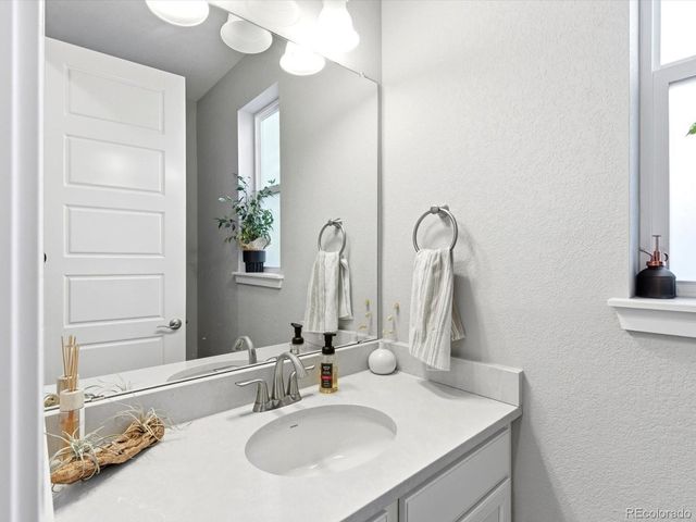 8338 Rivulet Point, Highlands Ranch, CO 80129