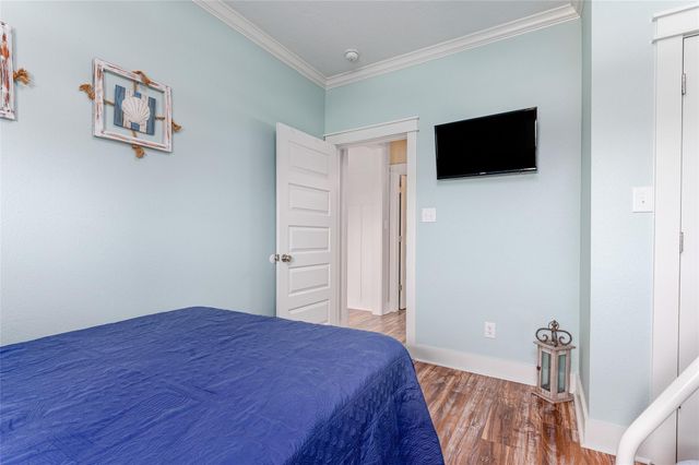 977 Clara Street, Crystal Beach, TX 77650