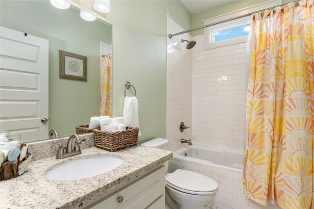 977 Clara Street, Crystal Beach, TX 77650