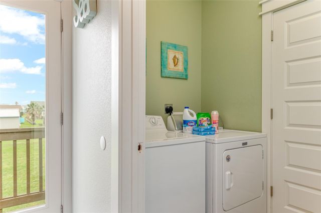 977 Clara Street, Crystal Beach, TX 77650