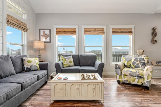 977 Clara Street, Crystal Beach, TX 77650