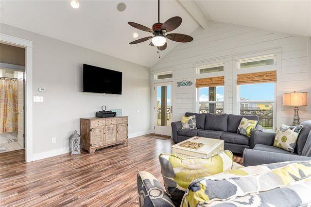977 Clara Street, Crystal Beach, TX 77650