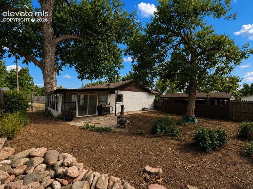 905 Hallam Avenue, Colorado Springs, CO 80911 — photo 2