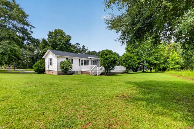 1824 Highway 61, Ridgeville, SC 29472