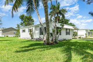 91 Twin Palms DR, Naples, FL 34114