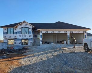 667 W Castor, Nixa, MO 65714