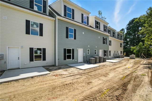 5000 Lacy CT, Suffolk, VA 23434