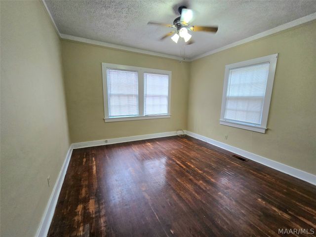 218 N LEWIS Street, Montgomery, AL 36107