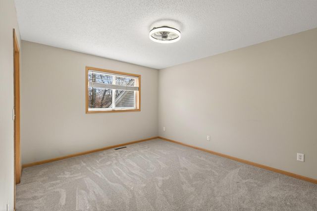 25749 Goldfinch Avenue, Wyoming, MN 55092