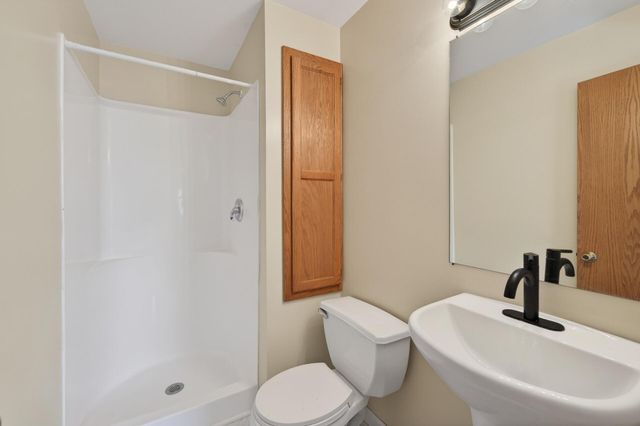 25749 Goldfinch Avenue, Wyoming, MN 55092