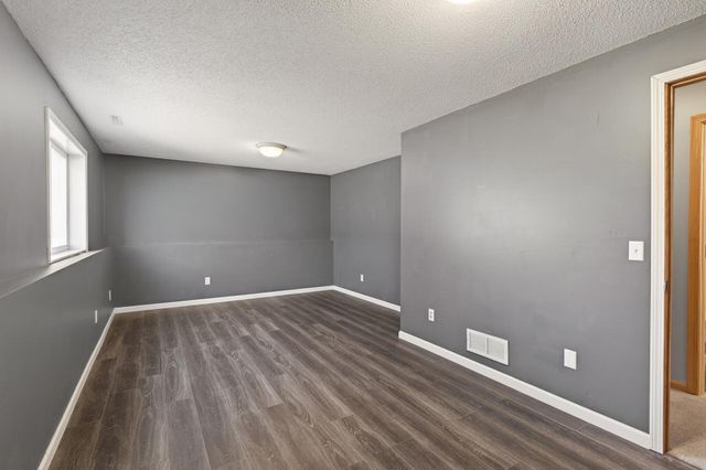 25749 Goldfinch Avenue, Wyoming, MN 55092