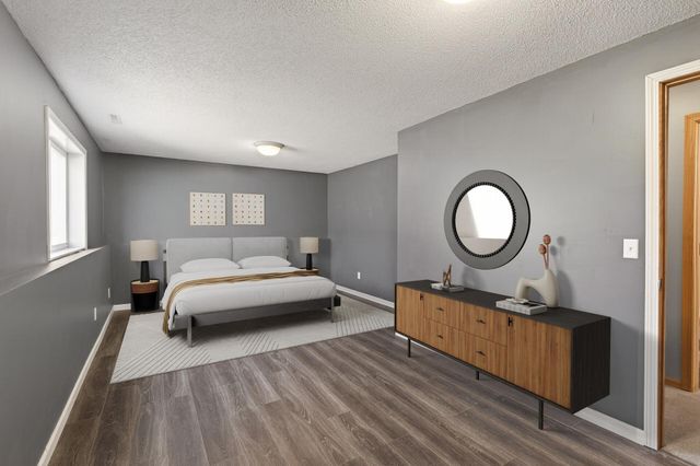 25749 Goldfinch Avenue, Wyoming, MN 55092