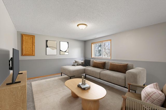 25749 Goldfinch Avenue, Wyoming, MN 55092