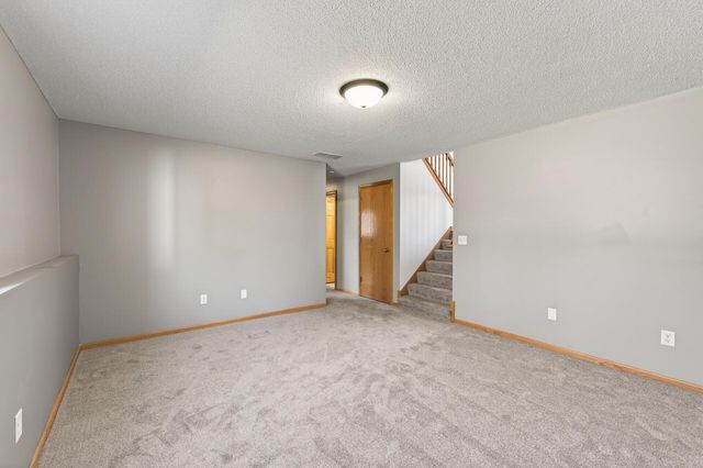 25749 Goldfinch Avenue, Wyoming, MN 55092