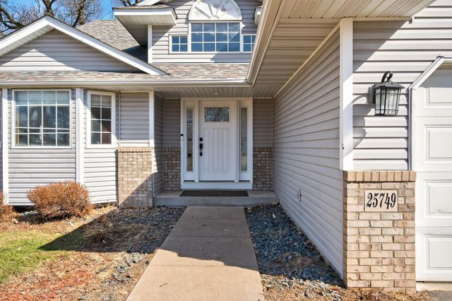 25749 Goldfinch Avenue, Wyoming, MN 55092