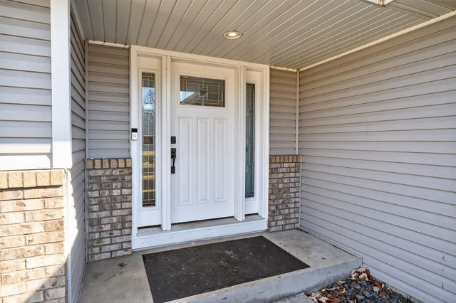 25749 Goldfinch Avenue, Wyoming, MN 55092