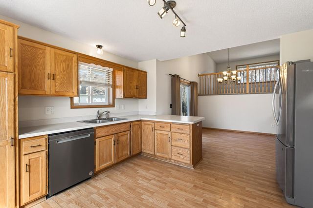 25749 Goldfinch Avenue, Wyoming, MN 55092