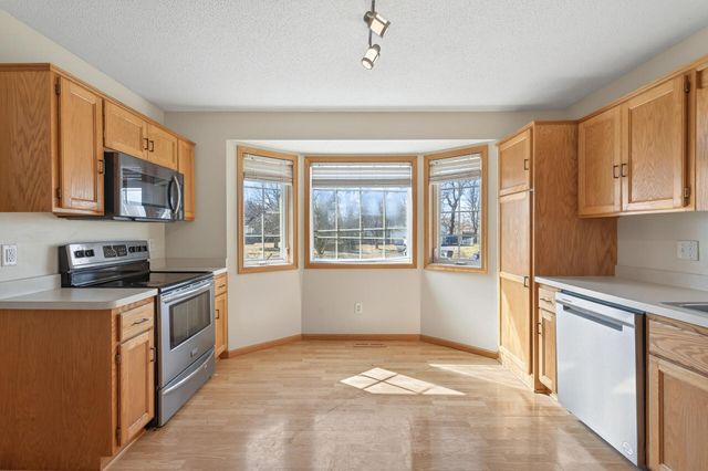 25749 Goldfinch Avenue, Wyoming, MN 55092