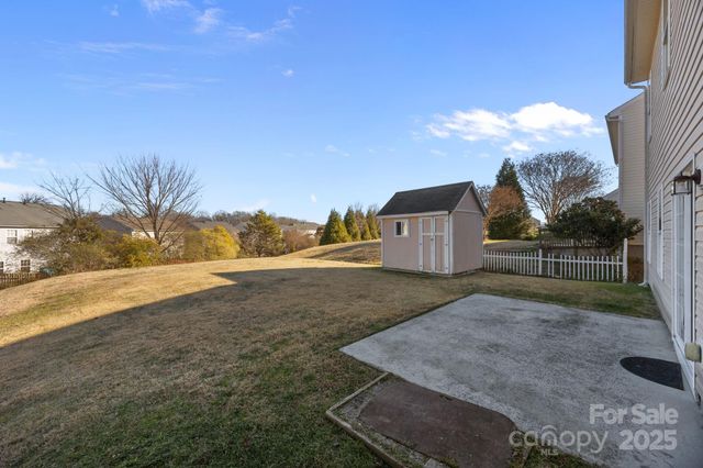 3422 Burnage Hall Road, Harrisburg, NC 28075