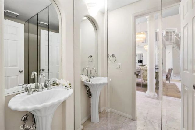 26442 La Scala, Laguna Hills, CA 92653