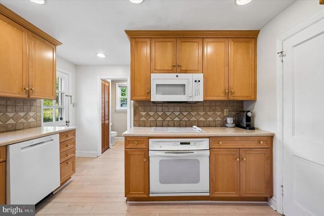 803 DOVER RD, Wynnewood, PA 19096