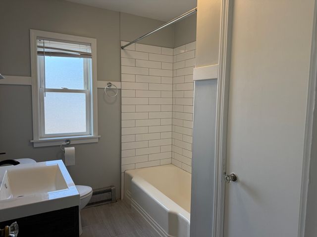 1534 Clinton Place 2, River Forest, IL 60305