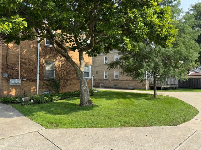 1534 Clinton Place 2, River Forest, IL 60305