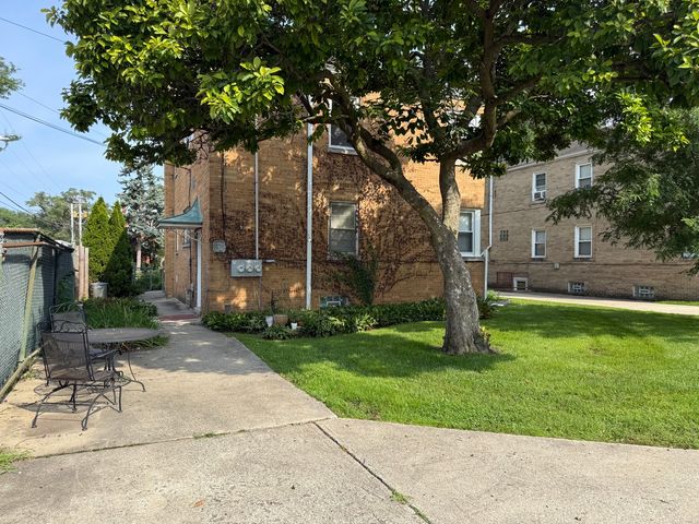 1534 Clinton Place 2, River Forest, IL 60305