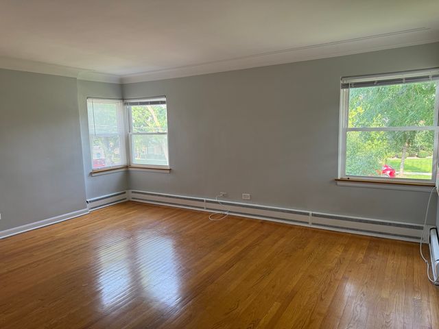 1534 Clinton Place 2, River Forest, IL 60305