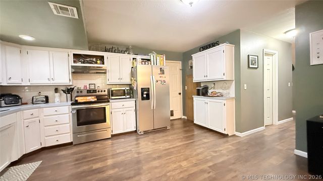 1218 E Boone Street, Tahlequah, OK 74464