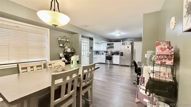 1218 E Boone Street, Tahlequah, OK 74464