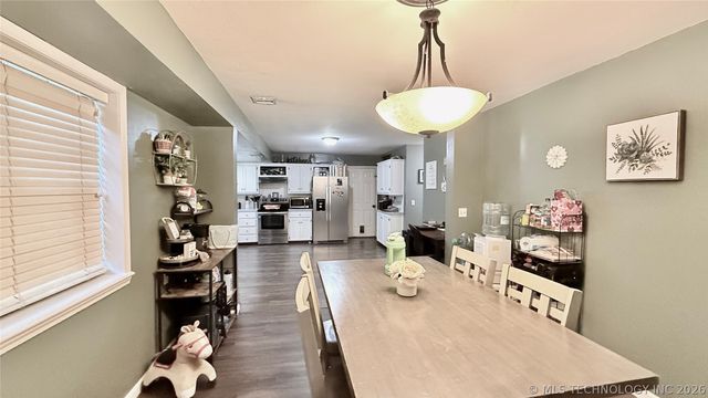 1218 E Boone Street, Tahlequah, OK 74464