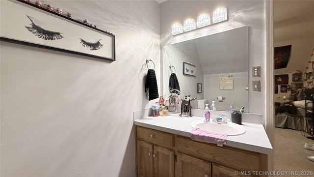 1218 E Boone Street, Tahlequah, OK 74464