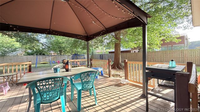 1218 E Boone Street, Tahlequah, OK 74464