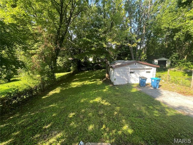 2128 Lexa Drive, St Louis, MO 63136
