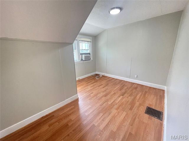2128 Lexa Drive, St Louis, MO 63136