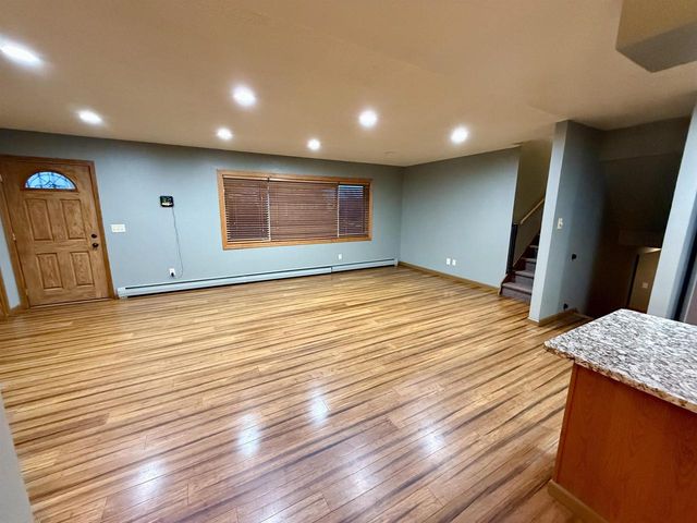 2716 E 3rd St, Superior, WI 54880