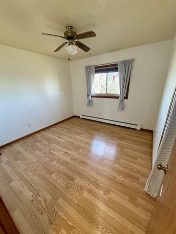 2716 E 3rd St, Superior, WI 54880