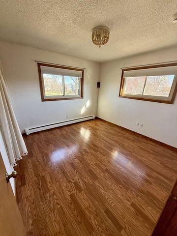 2716 E 3rd St, Superior, WI 54880